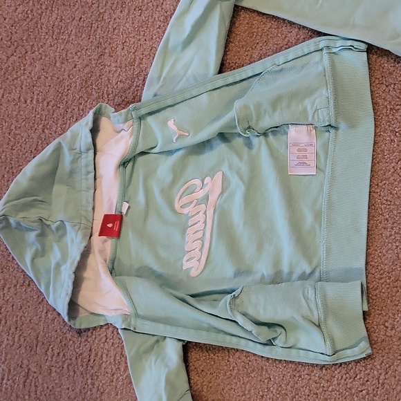 2 PC Puma outfit - Picture 6 of 14